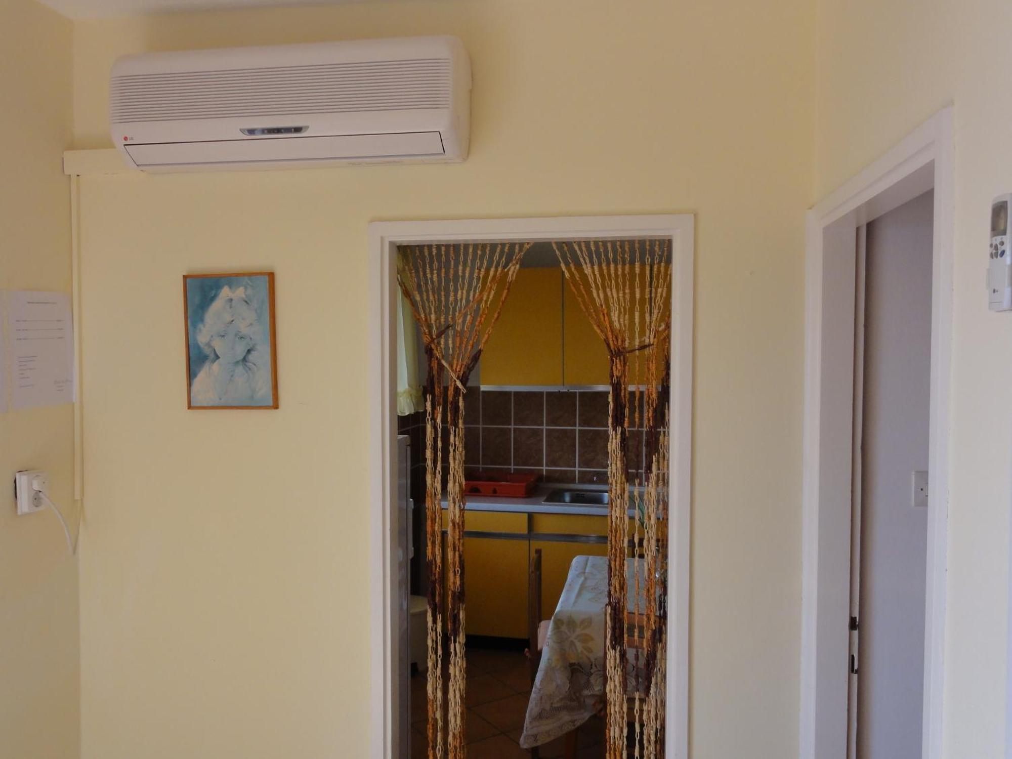 Apartmani Pavlovic Sućuraj Exterior foto