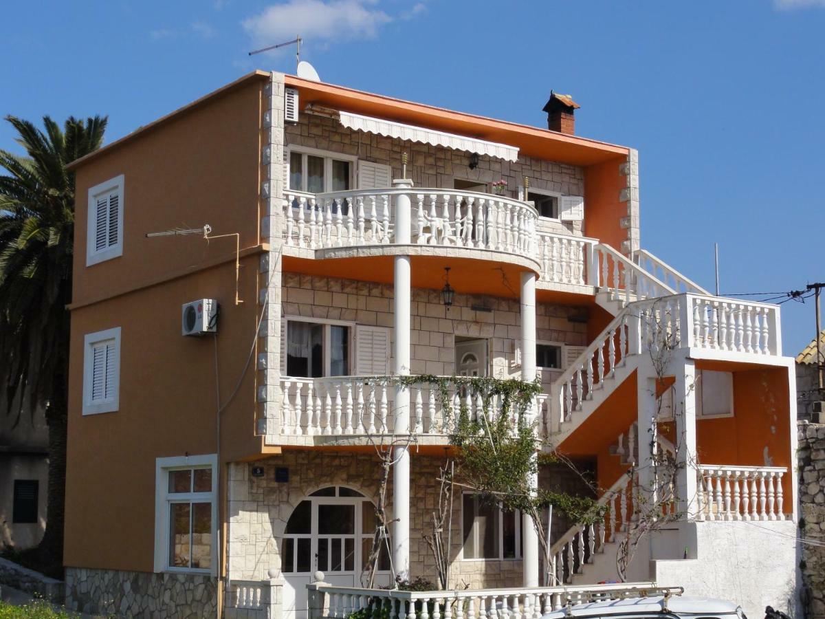 Apartmani Pavlovic Sućuraj Exterior foto